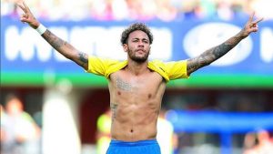 Hình xăm của Neymar với dòng chữ “Gigante por Natureza”